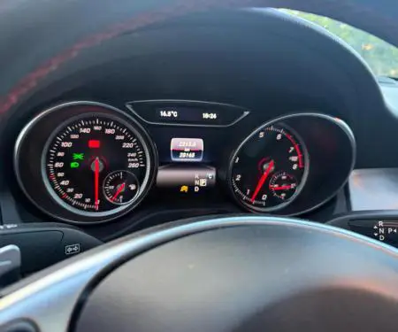 Mercedes Benz CLA180  AMG - 8