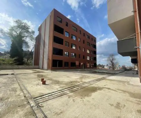 Shitet Apartament 2+1  Rr.Elbasanit 160.000 € - 9