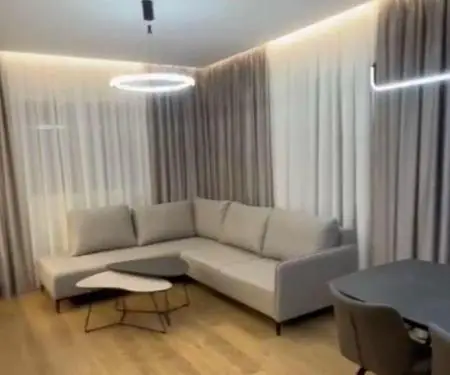 Shitet Apartament 2+1 +2 Poste Parkimi  360.000 €
