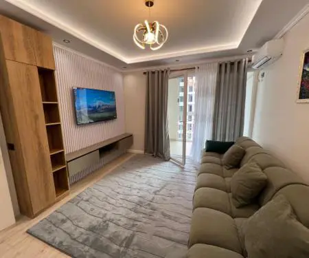 Jepet me qera apartament 1+1  tek Zogui i zi perballe karburant Gazheli