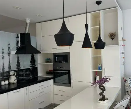 Apartament 2+1  me qira Liqeni i Thate 550 €